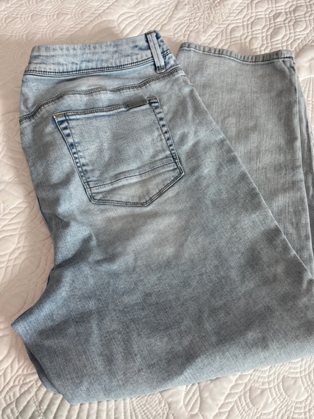 Chico’s Crop Jeans - Picture 4 of 6